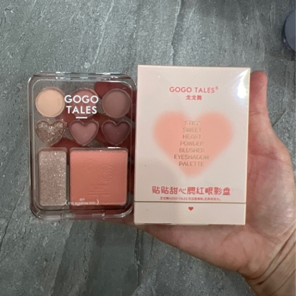 BẢNG PHẤN MẮT GOGO TALES 8 Ô #G02