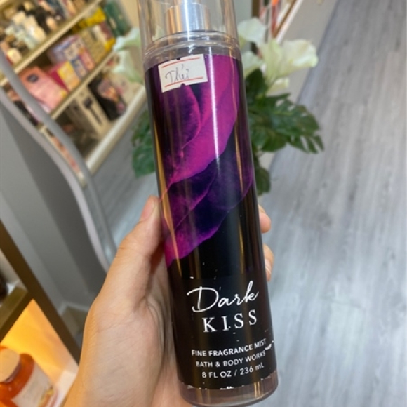 XỊT THƠM DARK KISS TÍM 250ML