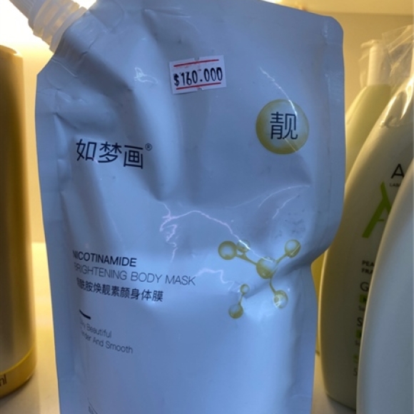 Ủ TRẮNG BODY HOT TRUNG