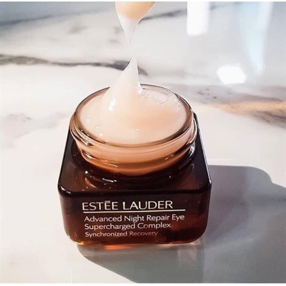 Kem mắt Estee Lauder