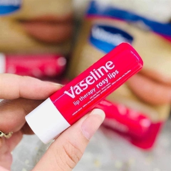 DƯỠNG MÔI VASELINE THỎI