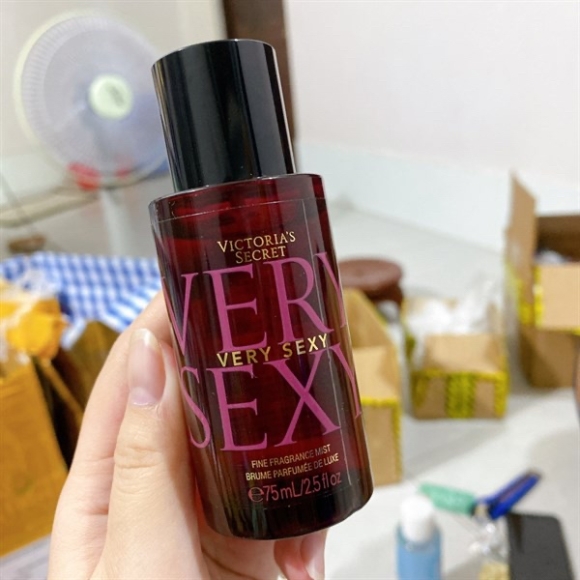 XỊT THƠM VICTORIA’S SECRET #VERY SEXY 75ML